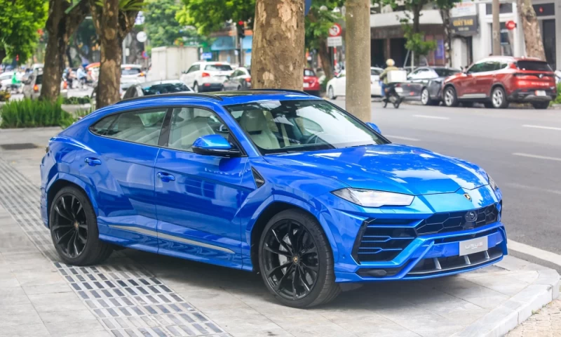 Lamborghini Urus Triệu Hồi 24 Xe: Ca-Pô Có Thể Bung Ở 150 Km/H
