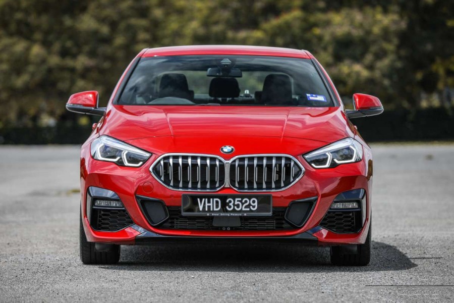 Thiết kế đầu xe bmw 218i gran coupe 