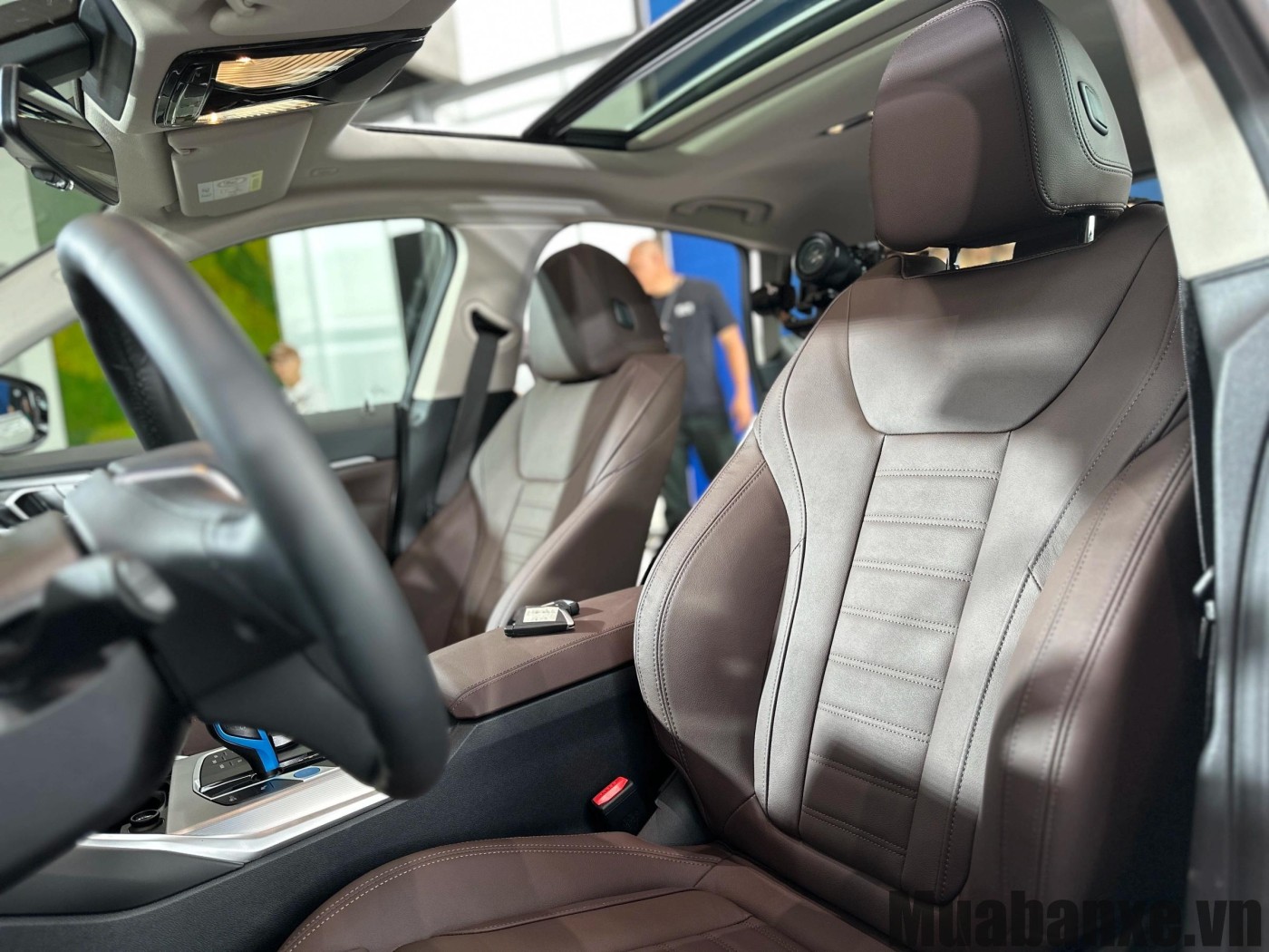 ghe ngoi tren xe bmw i4