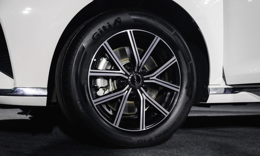 Mâm và lốp xe BYD M6